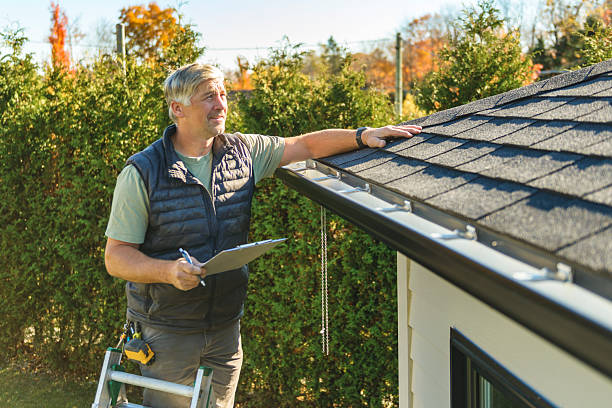 Professional Roofing technician working in Juniata, NE